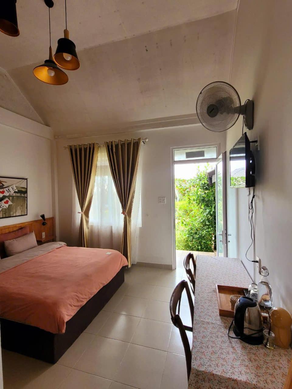 La Nha Homestay Dalat Exteriör bild