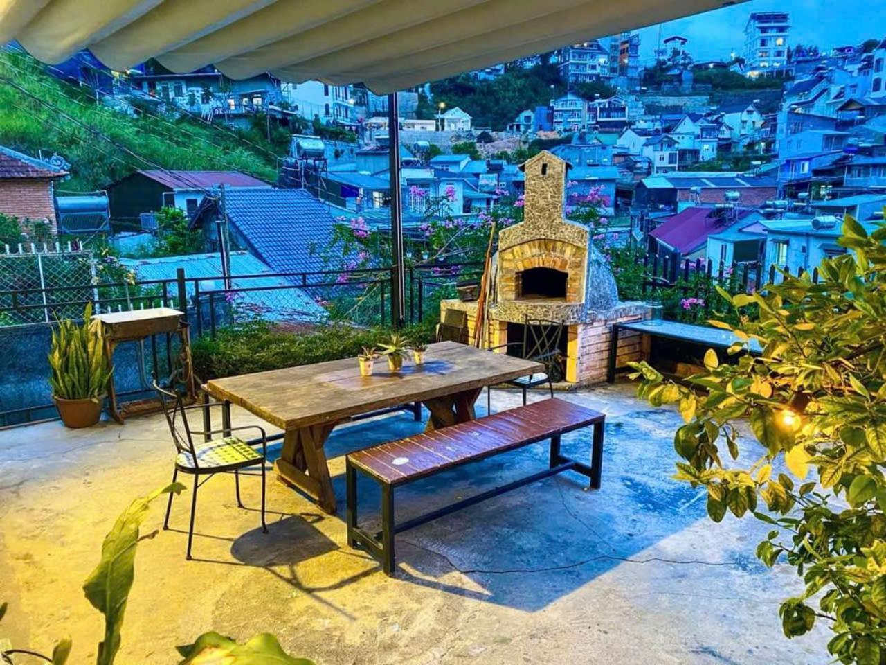 La Nha Homestay Dalat Exteriör bild